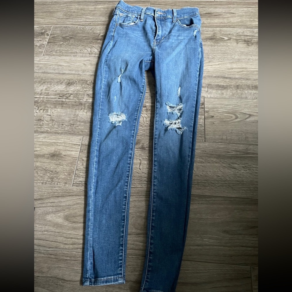 Levis skinny jeans size 25